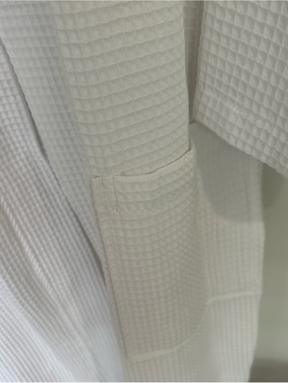 Augusta National Masters White Waffle Weave Spa Robe with Embroidered Patch - Picture 10 of 14